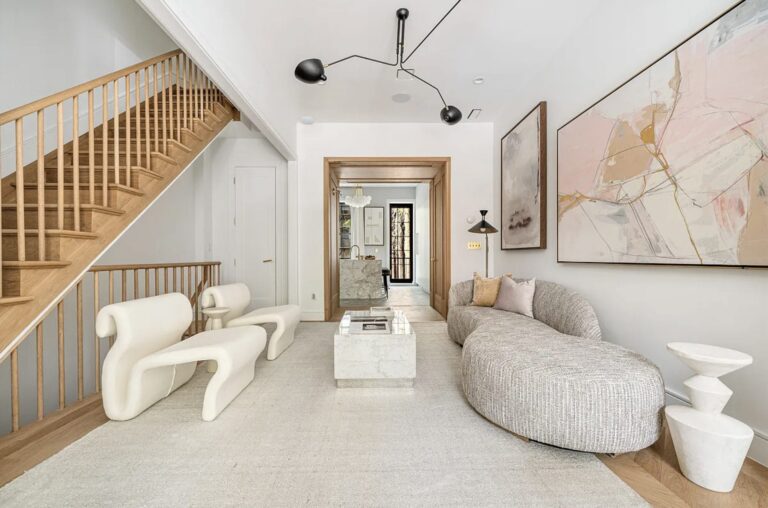 How to Add Warmth to a Modern Minimalist Home