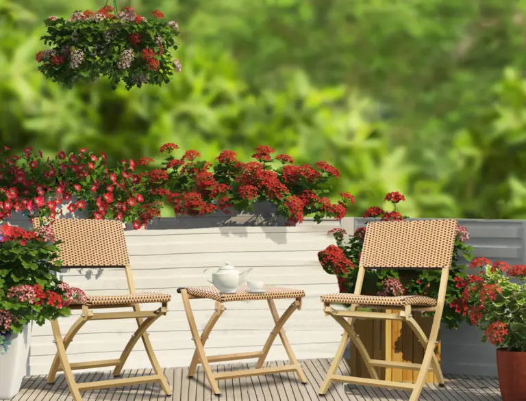 How to Choose Outdoor Furniture for a Small Patio or Balcony