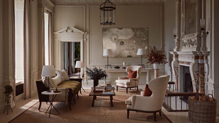 How to Make a Neutral Room Feel Cozy